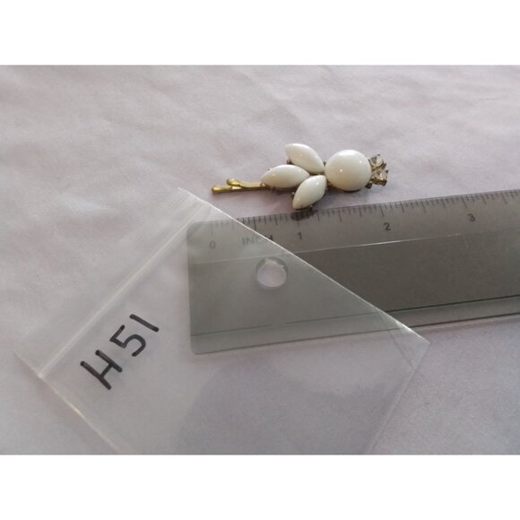 Vintage Floral White Milk & Rhinestone Hair Bobby Pin Clip Accessory For Women - Picture 3 of 3
